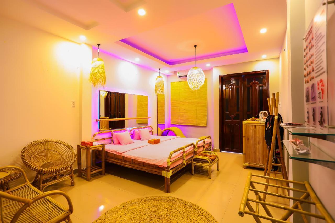 Khách sạn tình yêu Lồng đèn đỏ