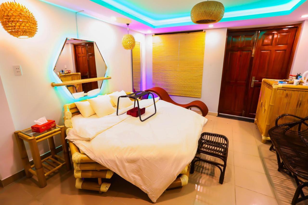 Lồng đèn đỏ TP. Hồ Chí Minh